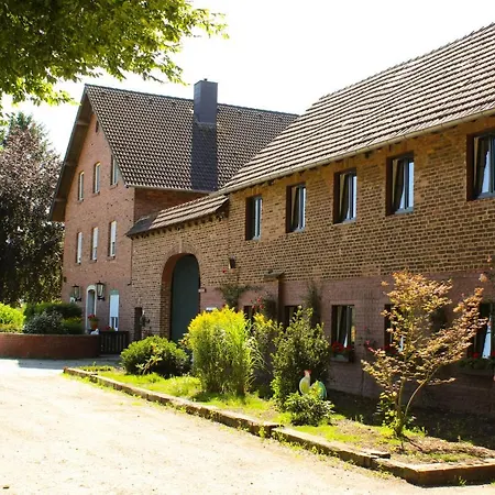 Gut Huthmacherhof Апартаменты Юлих